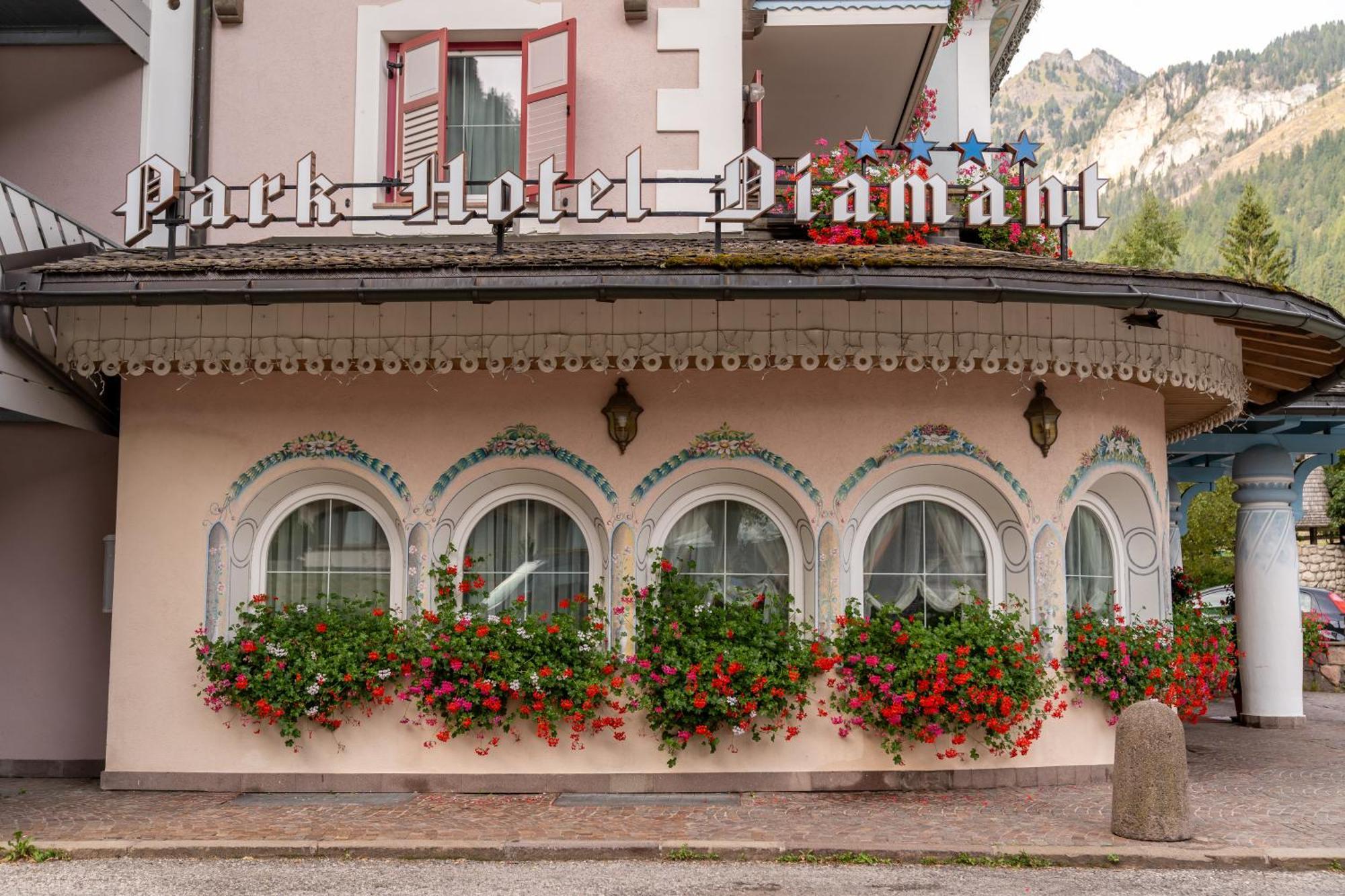 Hotel Diamant Park Campitello di Fassa Luaran gambar